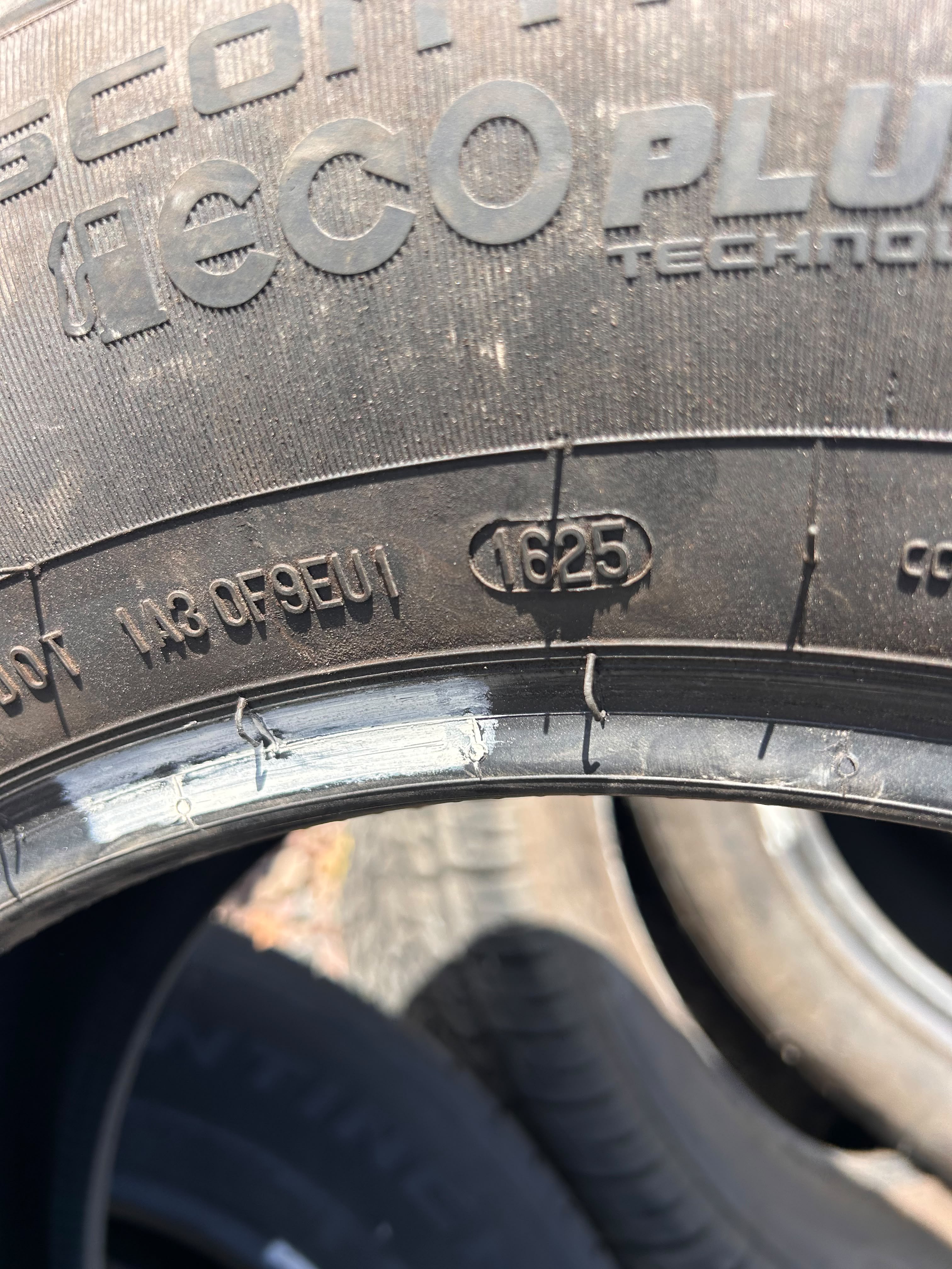 275/60R20 Pair (2 Used Tires) Continental CrossContact LX20