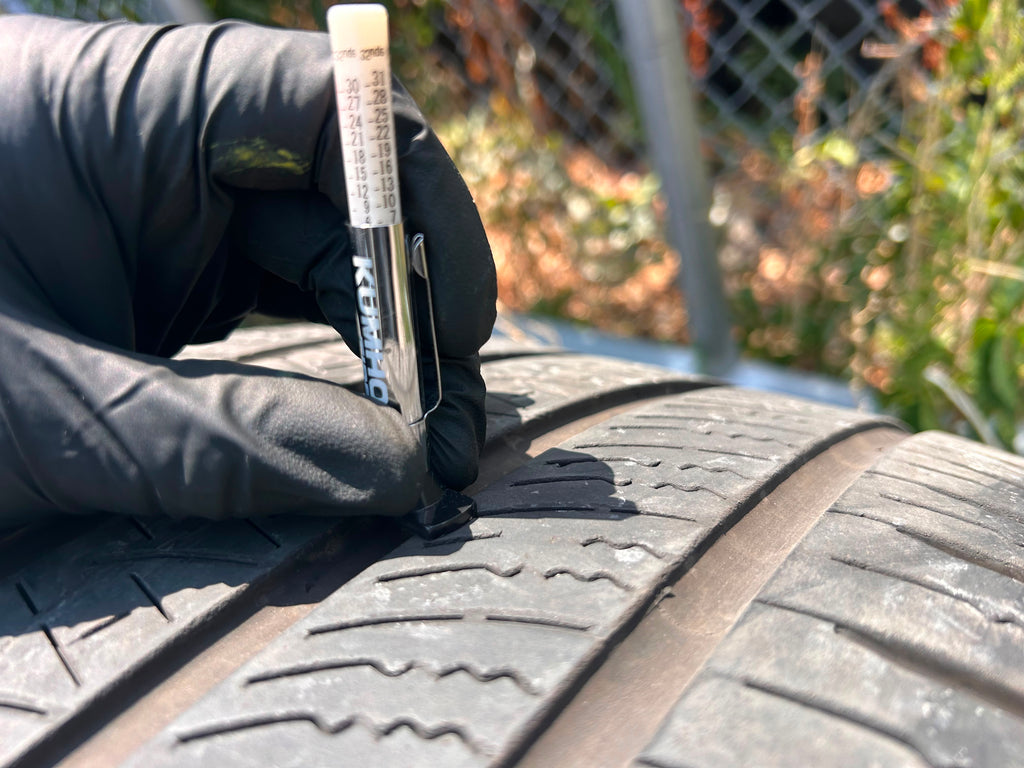 285/35R22 Pair (2 Used Tires) Pirelli Scorpion Zero