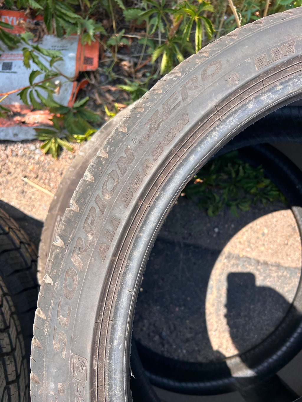 285/35R22 Pair (2 Used Tires) Pirelli Scorpion Zero