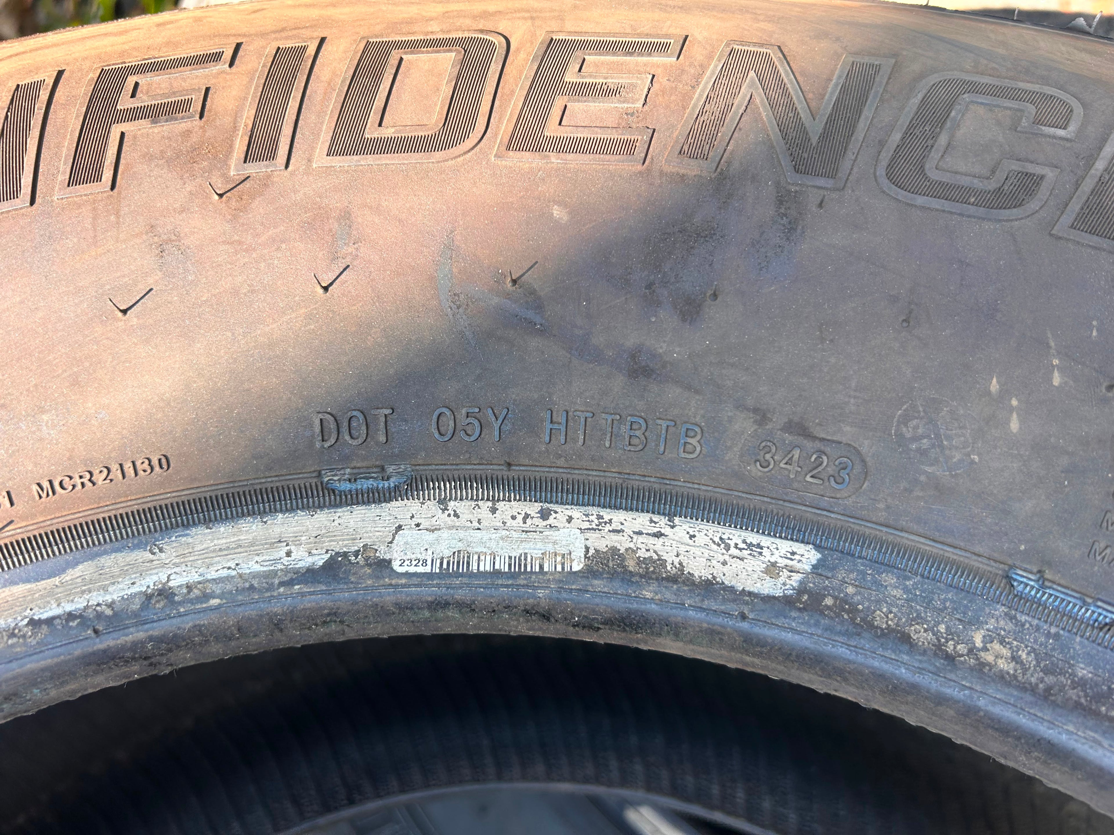 LT265/70R17 Pair (2 Like New Tires!!) Caldera Confidence LT-S
