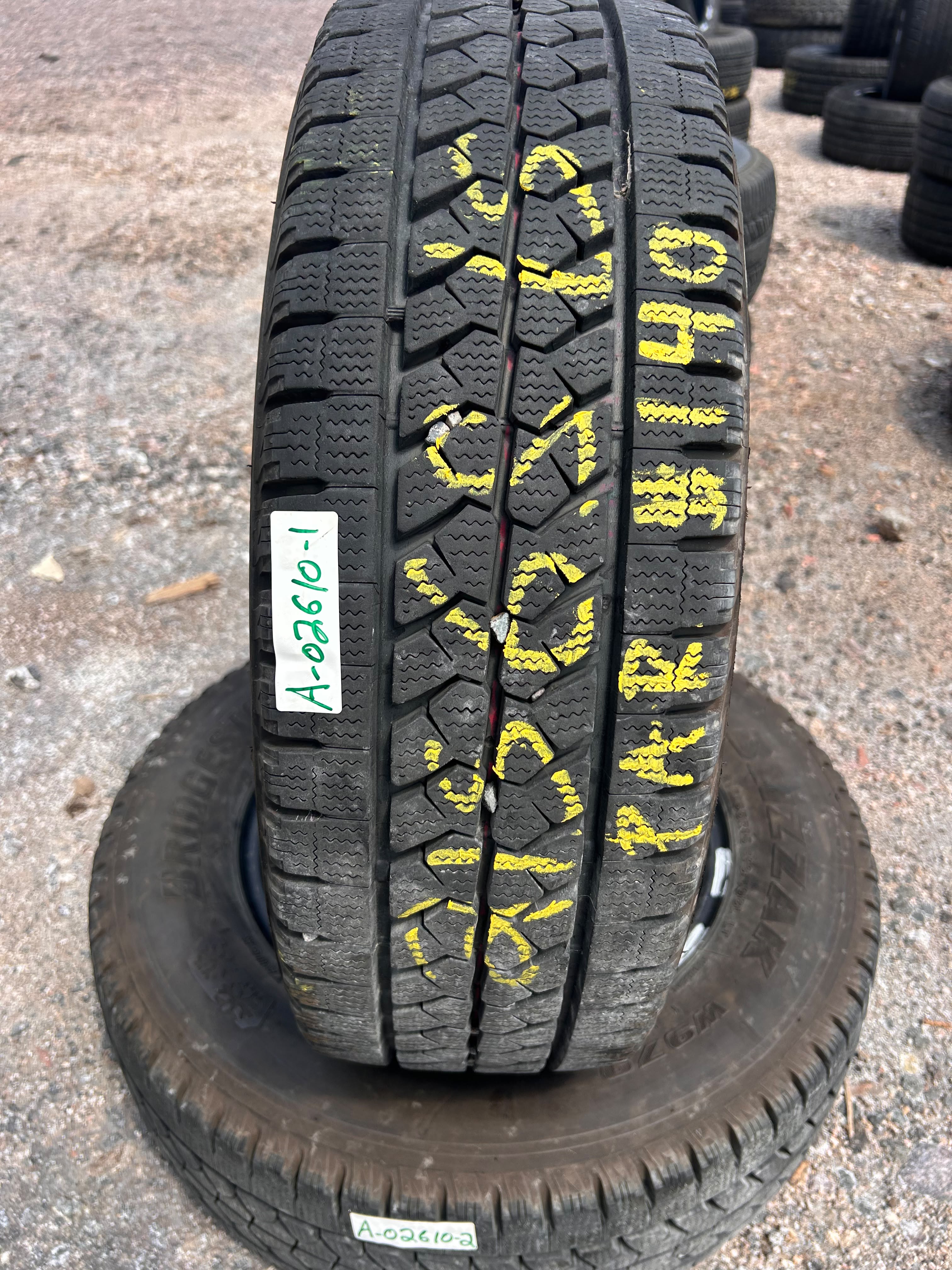 215/65R15 Pair (2 Like New Tires!!) Bridgestone Blizzak W979