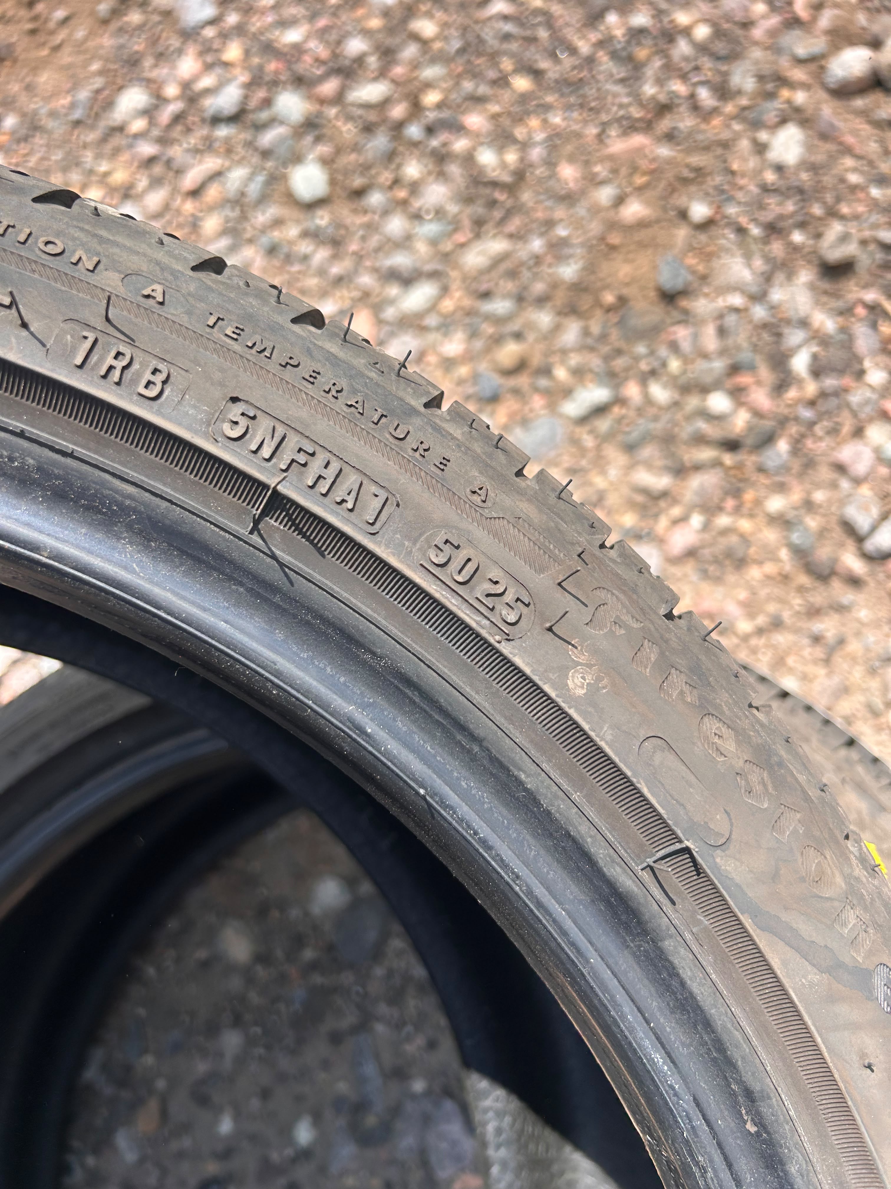 225/40R18 Pair (2 Used Tires) Firestone Firehawk AS V2