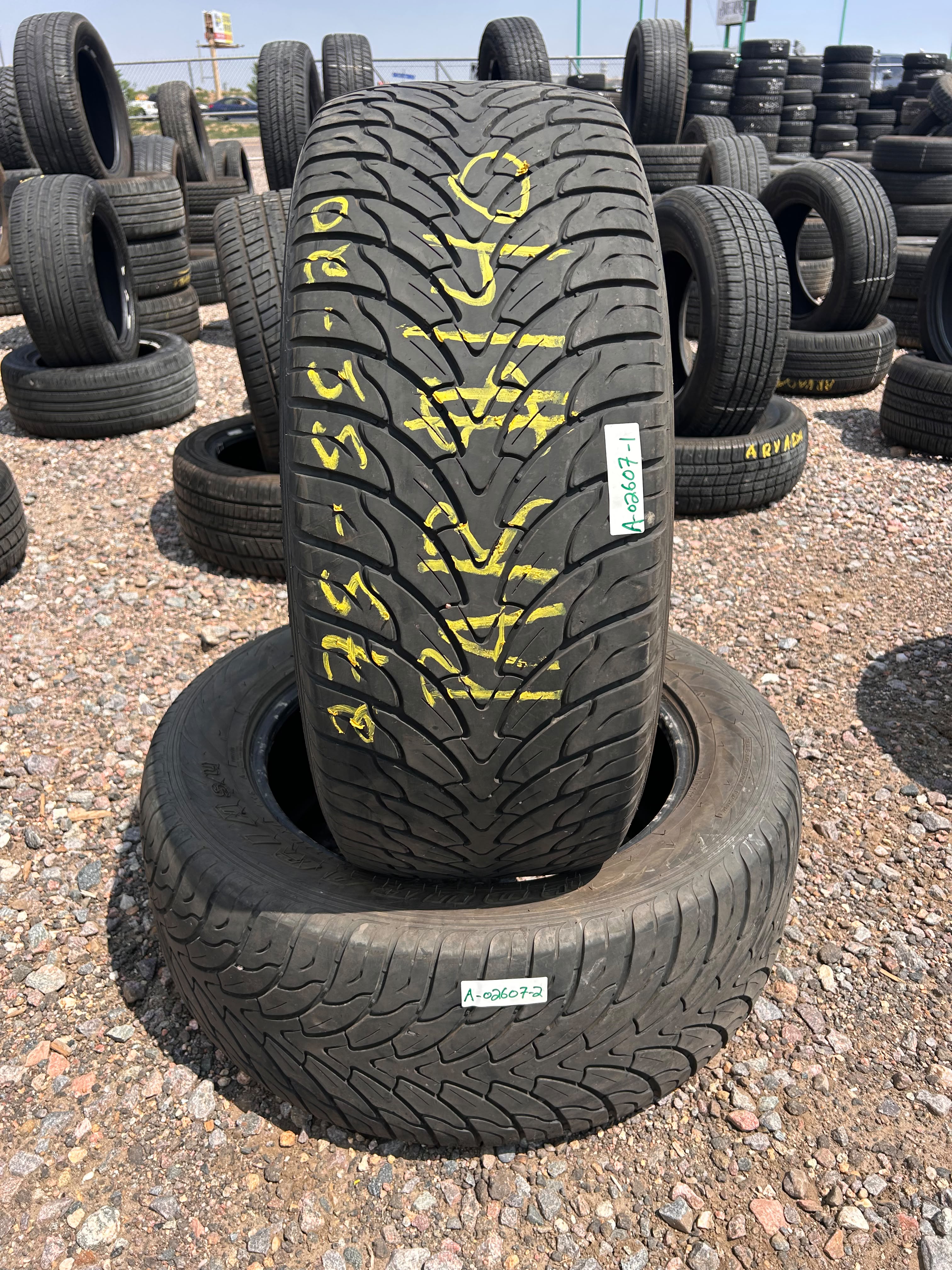 275/55R20 Pair (2 Used Tires) Federal Couragia S/U