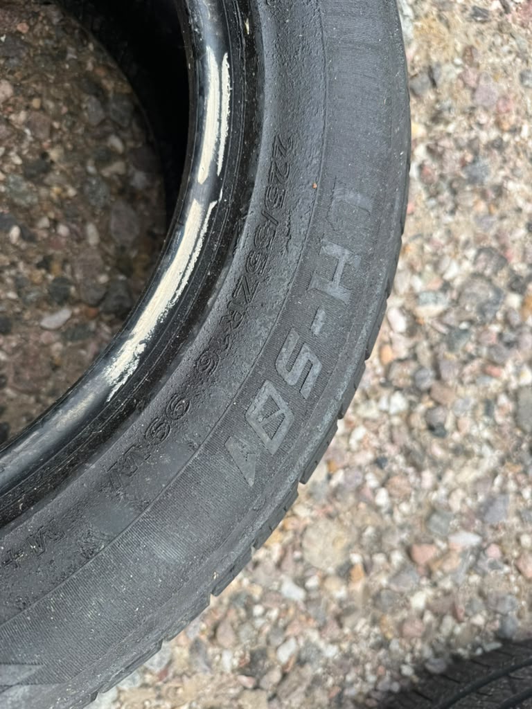 225/55R16 Pair (2 Used Tires) Lionhart LH501