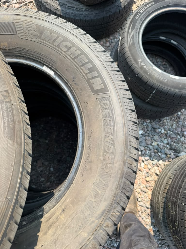 275/65R18 Set (4 Used Tires) Michelin Defender LTX