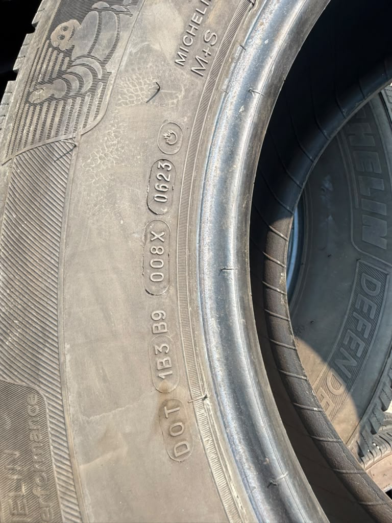 275/65R18 Set (4 Used Tires) Michelin Defender LTX