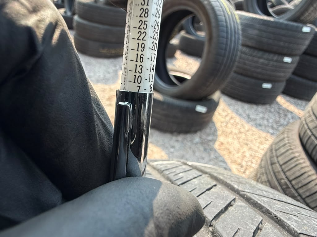 225/55R17 Pair (2 Used Tires) Goodyear Assurance