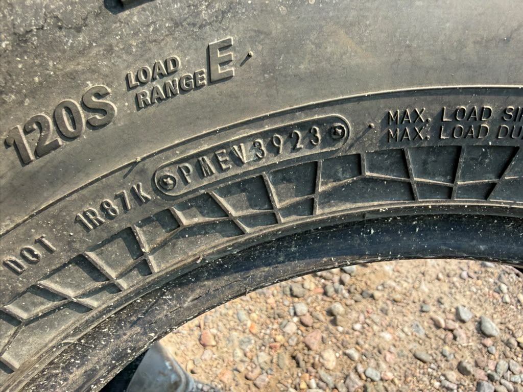 LT265/70R17 Set (4 Used Tires) Falken Wildpeak AT3W