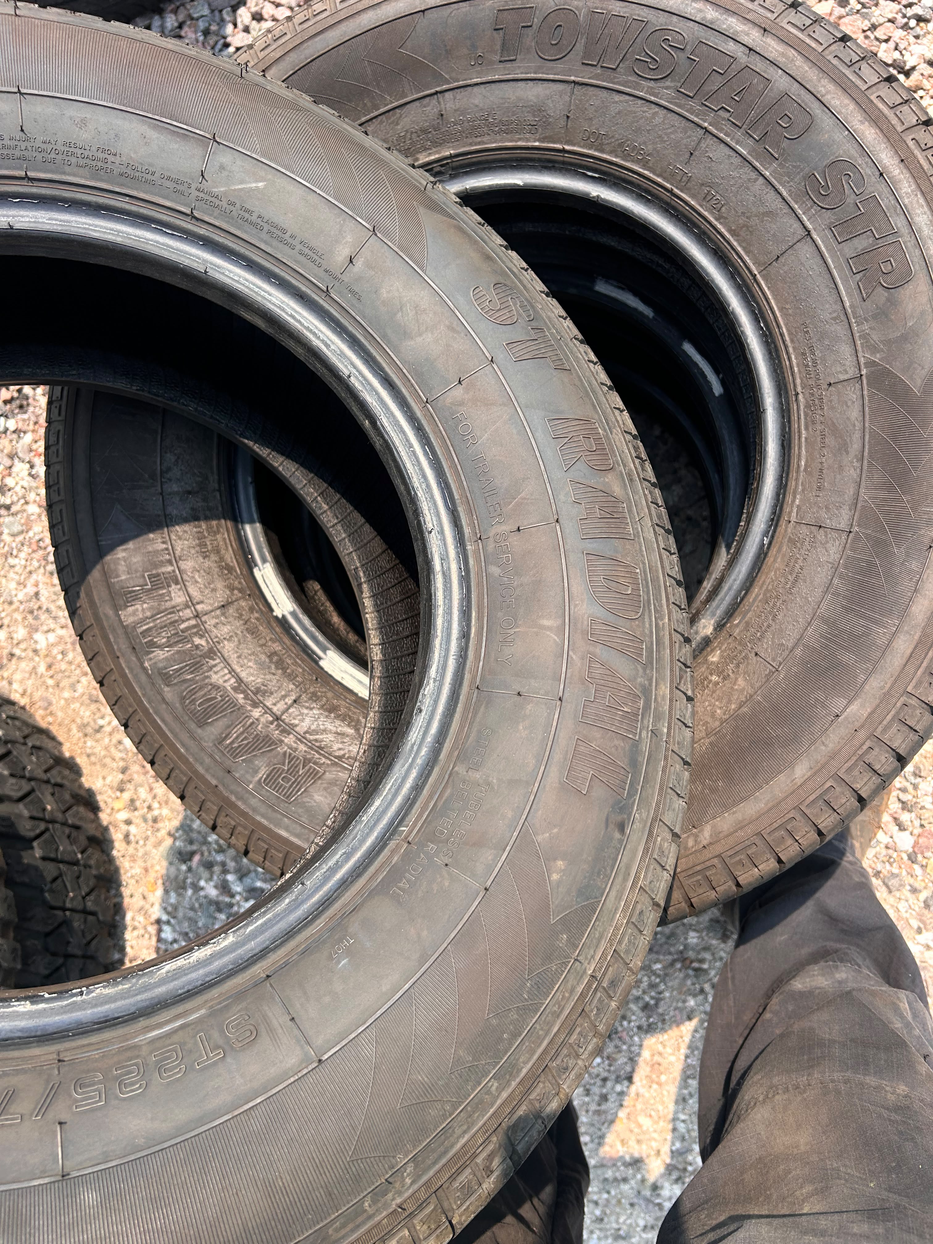 ST225/75R15 Set (4 Used Tires) Towstar STR