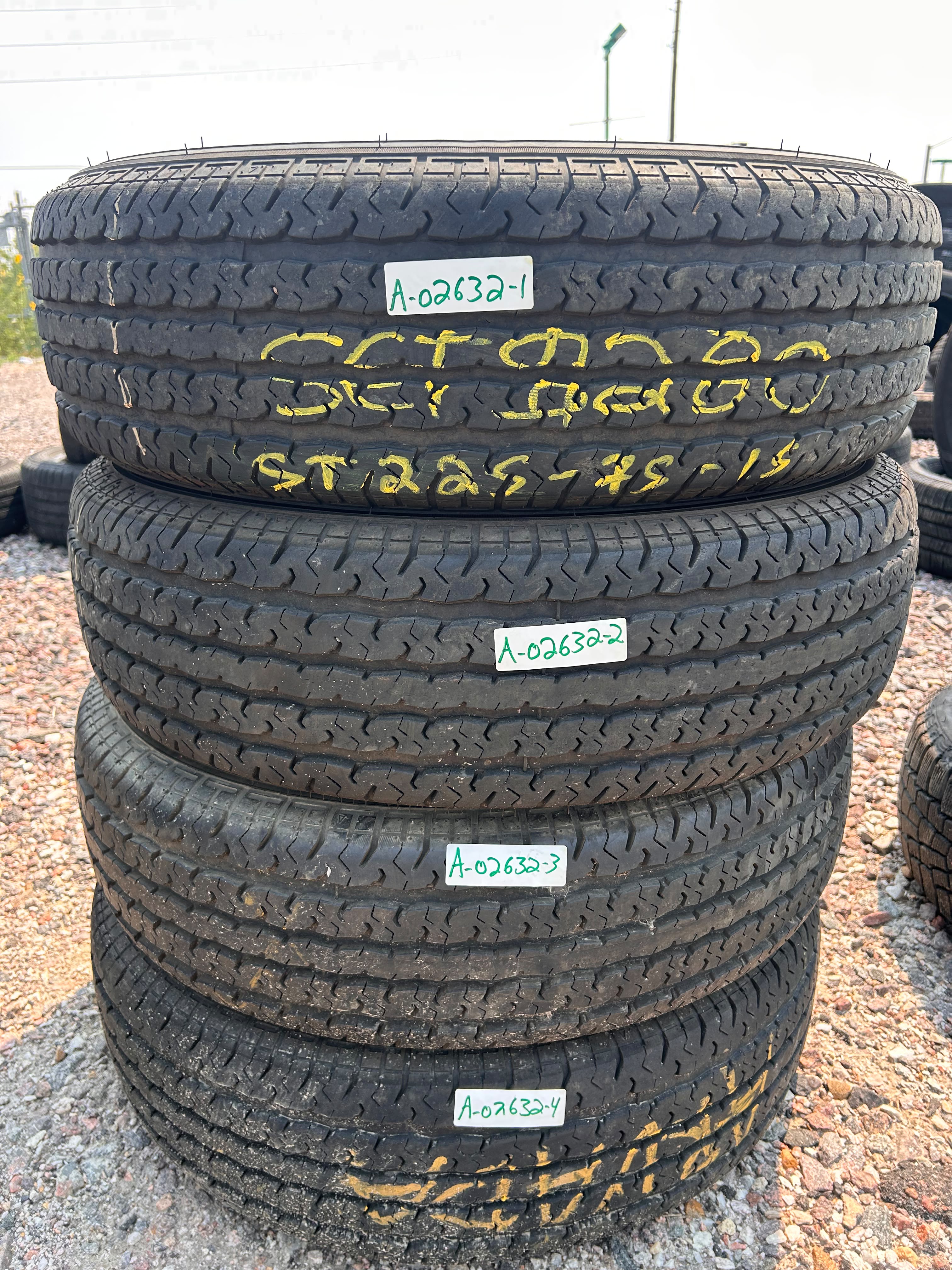 ST225/75R15 Set (4 Used Tires) Towstar STR