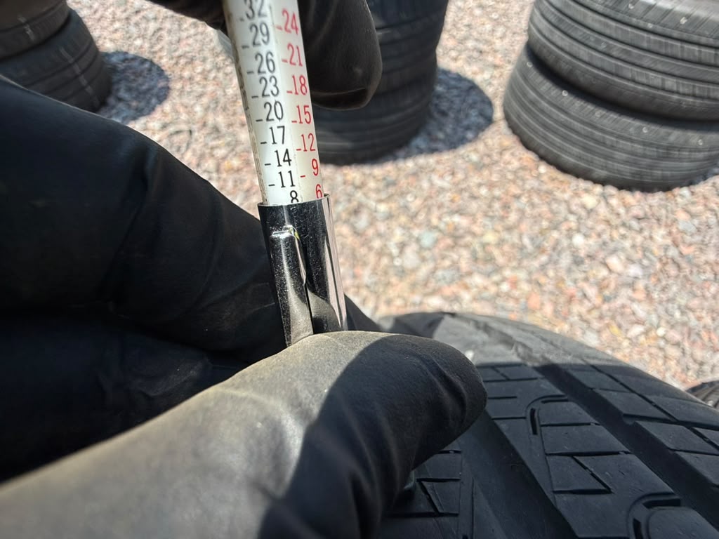 195/55R16 Pair (2 Used Tires) Pirelli Cinturato P7