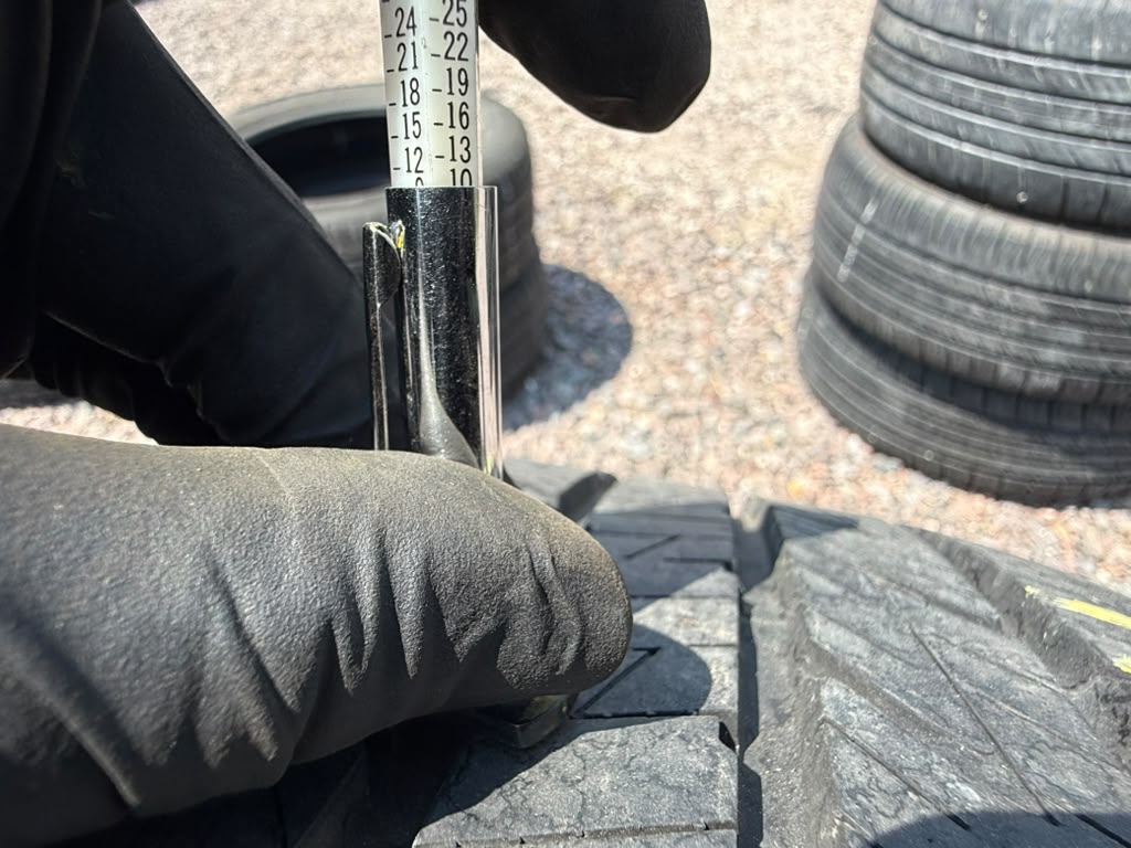 235/50R18 Pair (2 Like New Tires!!) Mazama Luxury Touring Reputation
