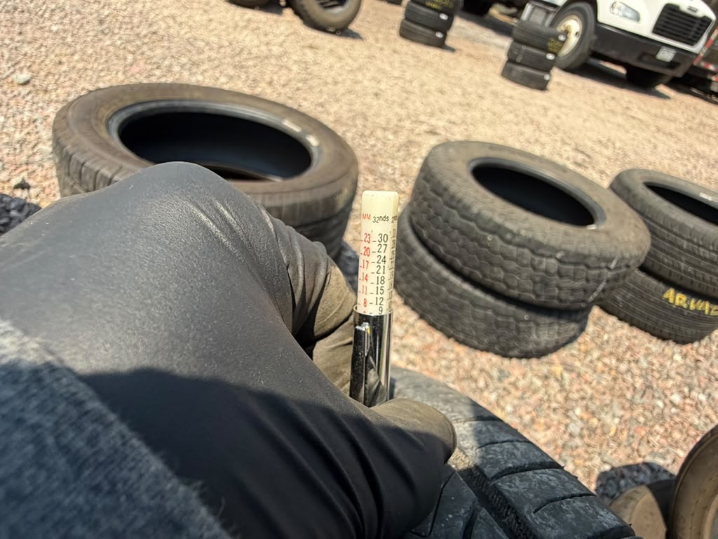215/65R16 Pair (2 Used Tires) Toyo Extensa AS2