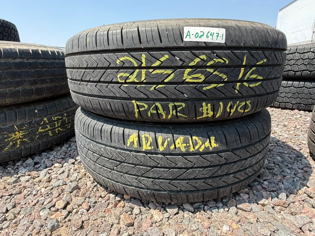 215/65R16 Pair (2 Used Tires) Toyo Extensa AS2