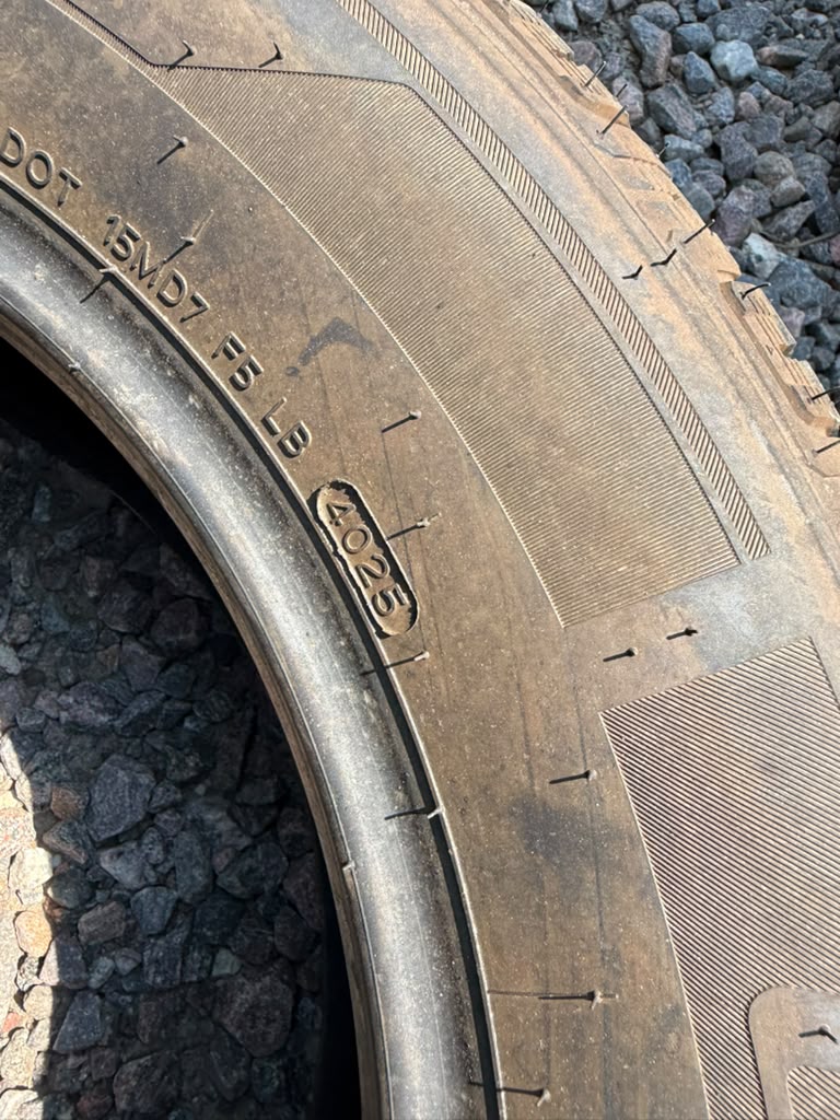 245/60R18 Pair (2 Like New Tires!!) Laufenn X Fit HT