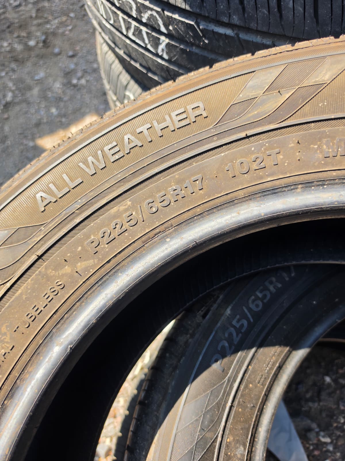 225/65R17 Pair (2 Used Tires) Lionhart Lionclaw HT