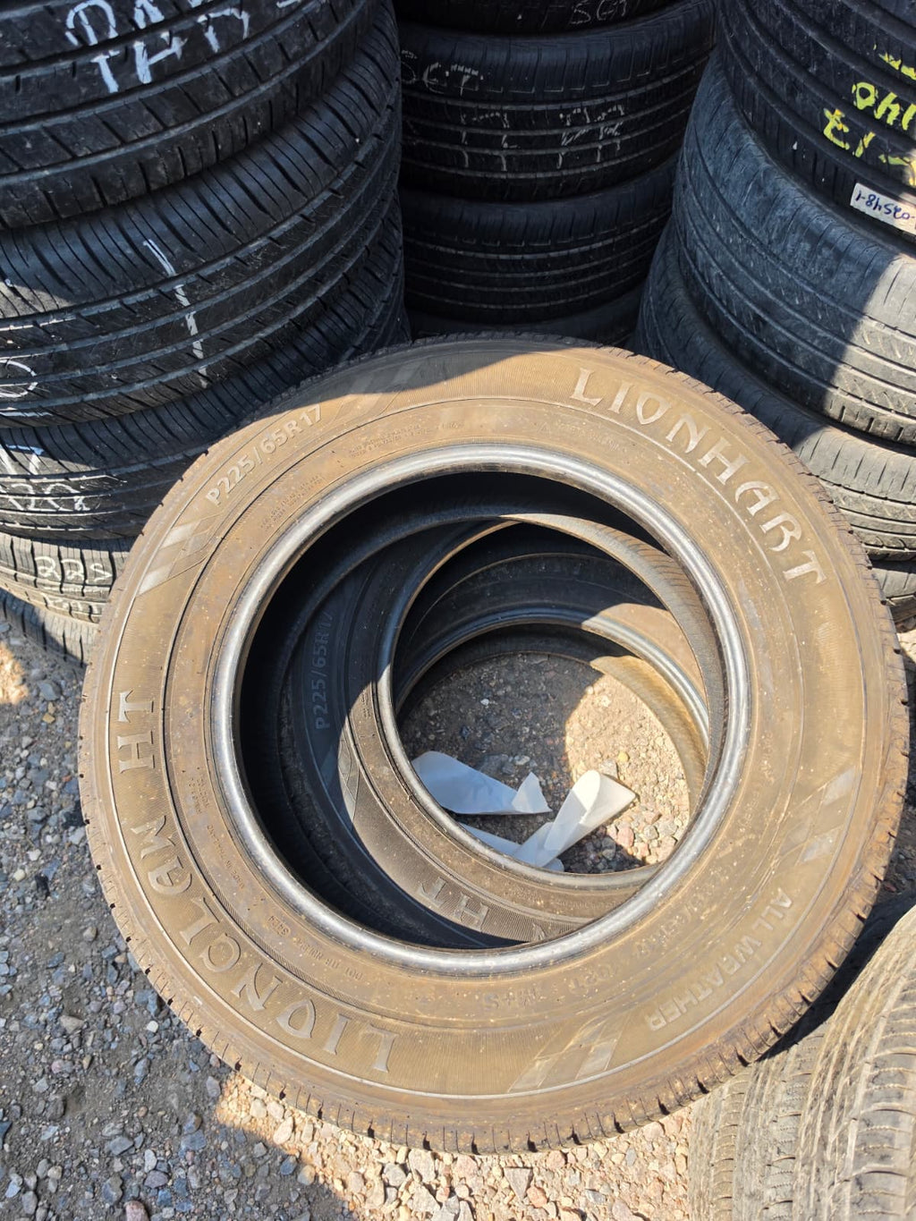 225/65R17 Pair (2 Used Tires) Lionhart Lionclaw HT