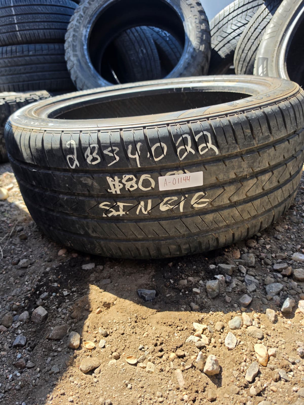 285/40R22 Single (1 Used Tire) LionHart LH-FIVE