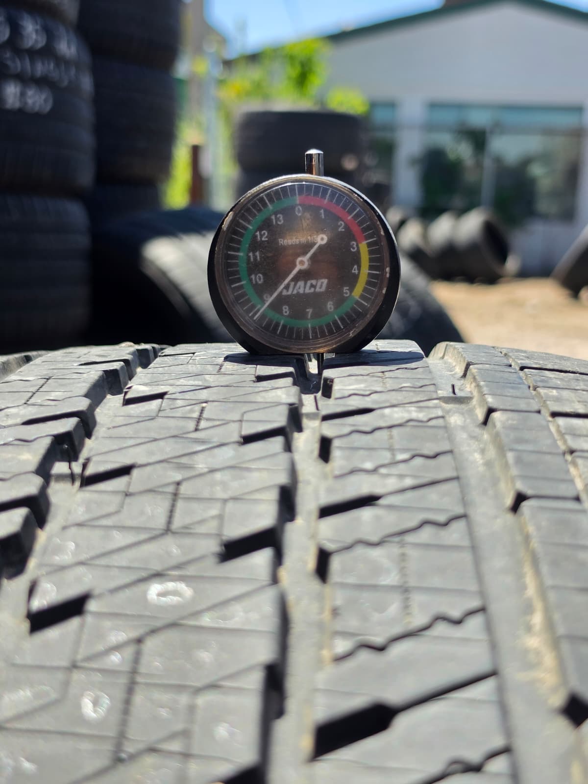 285/45R22 Single (1 Used Tire) Vercelli Starda 4