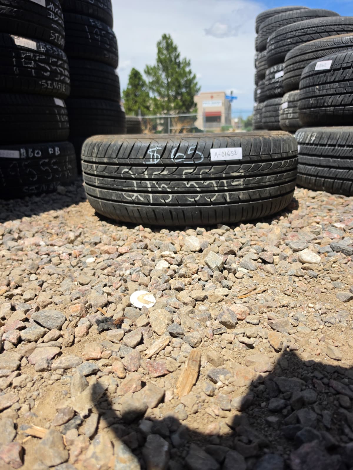 215/555R17 Single (1 Used Tire) BlackHawk Street-H