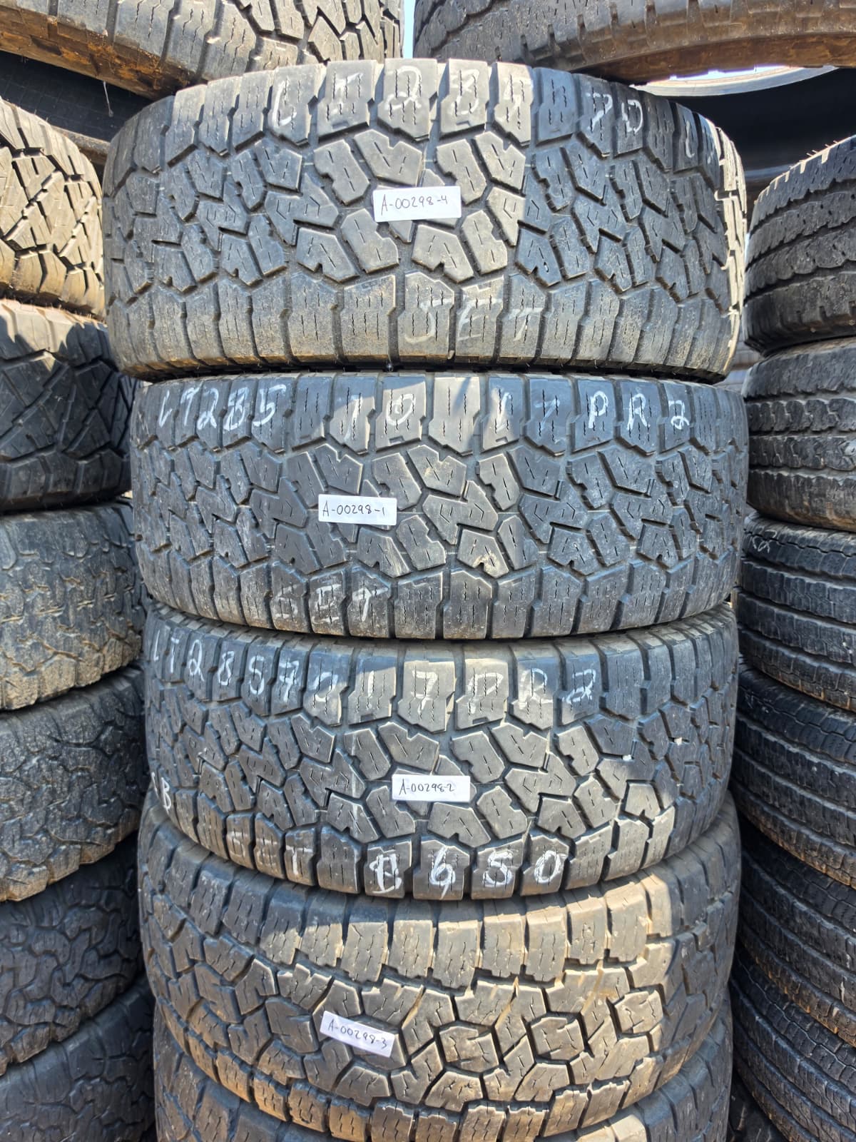 LT285/70R17 Set (4 Used Tires) Falken Wildpeak