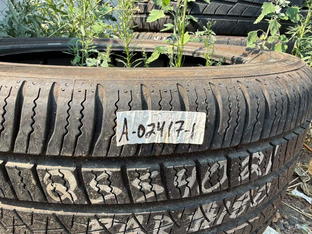 255/40R21 Single (1 Used Tire) Pirelli Scorpian Zero